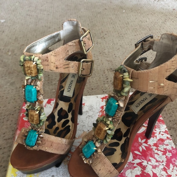 Stilettos - Picture 3 of 4